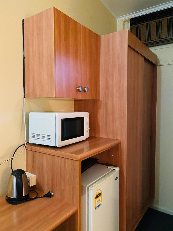 County Lodge Motor Inn West Wyalong Ngoại thất bức ảnh