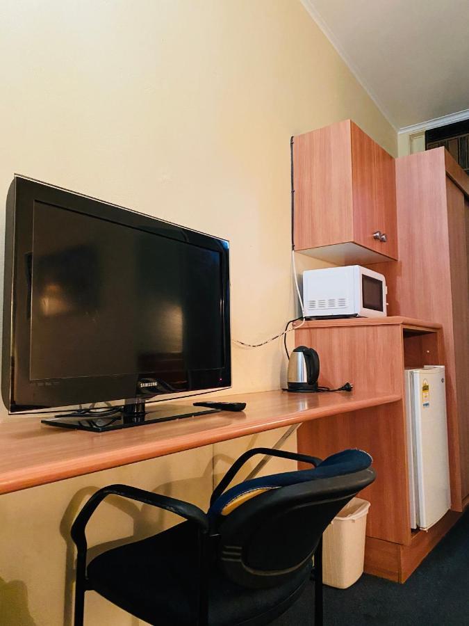 County Lodge Motor Inn West Wyalong Ngoại thất bức ảnh